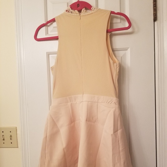 Embroidered Romper - Picture 3 of 3